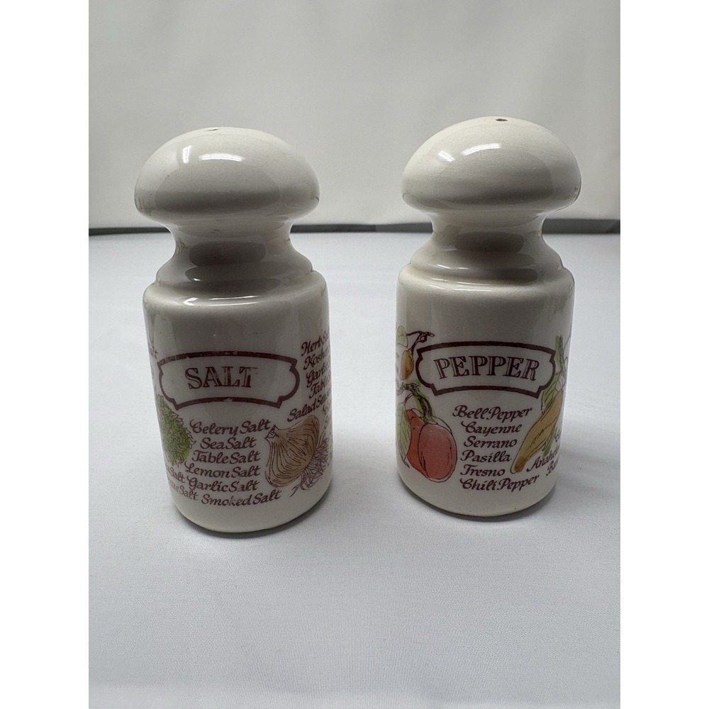 Vintage Spice 1980's Avon Harvest Country Kitchen Salt & Pepper Shakers Ceramic